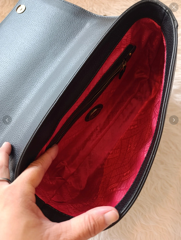 Bolso Moschino de cuero convertible con bandolera para cruzar - Imagen 7