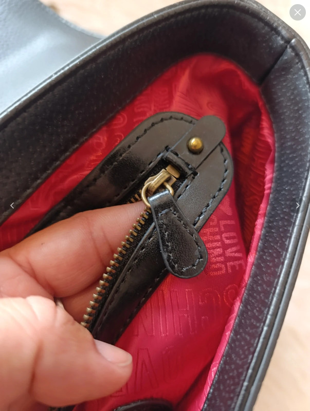 Bolso Moschino de cuero convertible con bandolera para cruzar - Imagen 6