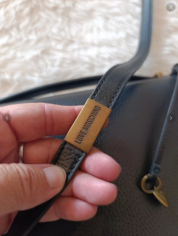 Bolso Moschino de cuero convertible con bandolera para cruzar - Imagen 2