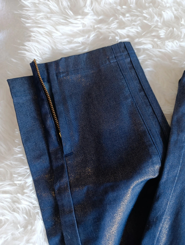 Pantalón deportivo efecto jeans brillante – Talla M - Imagen 17