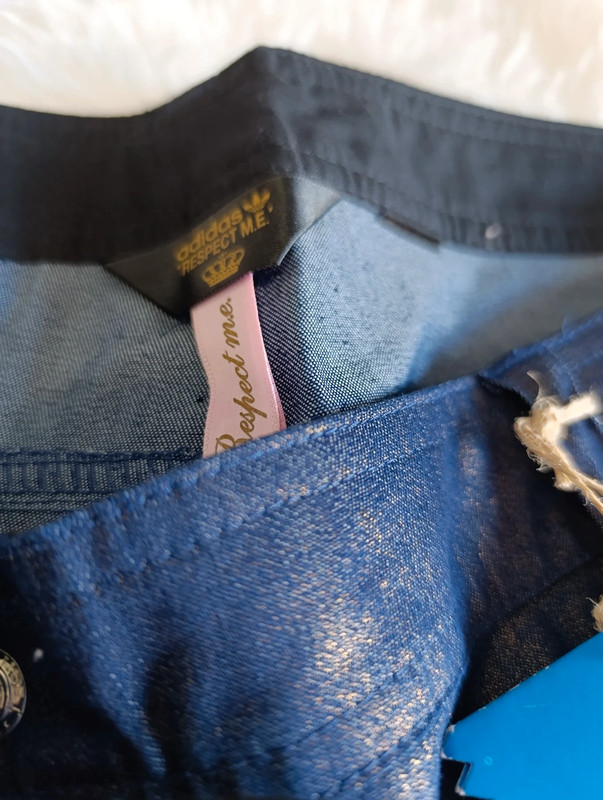 Pantalón deportivo efecto jeans brillante – Talla M - Imagen 11