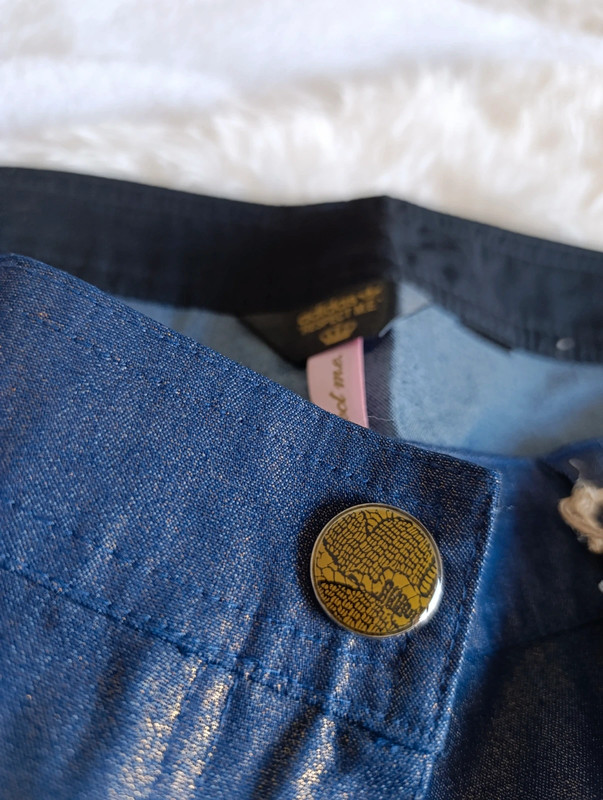 Pantalón deportivo efecto jeans brillante – Talla M - Imagen 10