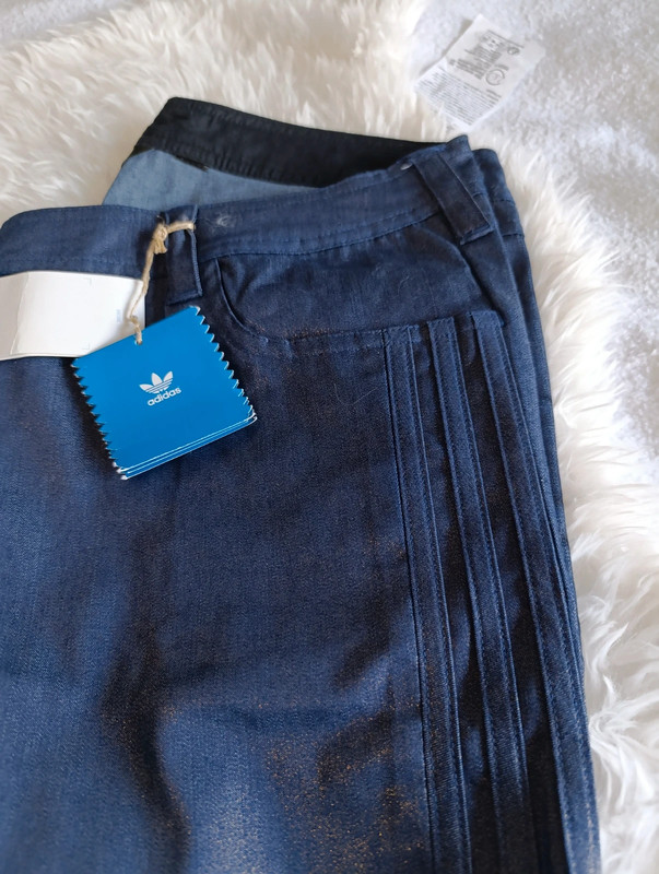 Pantalón deportivo efecto jeans brillante – Talla M - Imagen 2