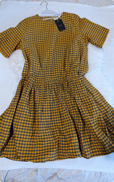 Vestido globo mostaza de cuadros Levi’s – Talla L