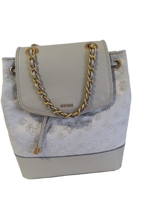 Mochila Guess Luxe Heritage Monogram en Gris Glaciar con Herrajes Dorados
